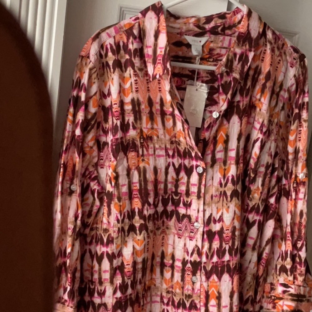 Beautiful NWT Intro (Dillards) Blouse